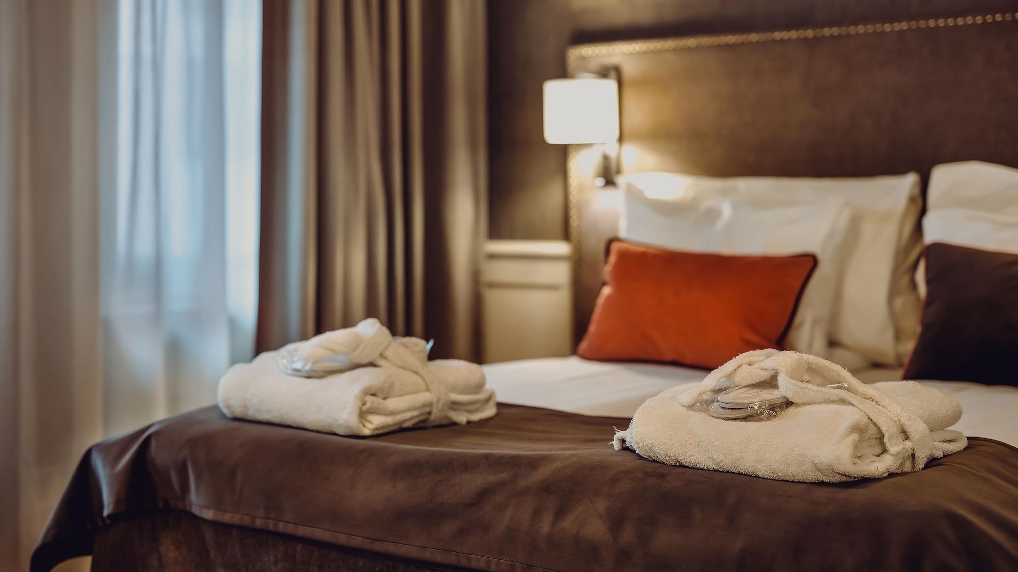 Home Hotel Grand Bodo Ngoại thất bức ảnh